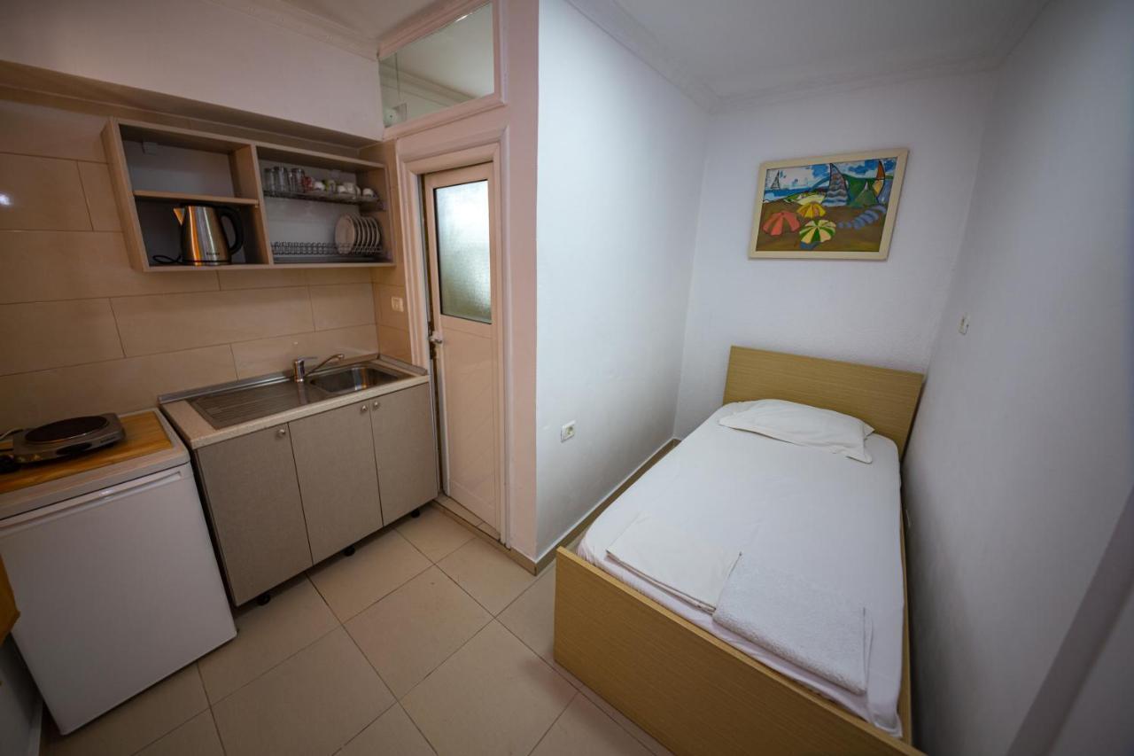 Himara Apartments Esterno foto