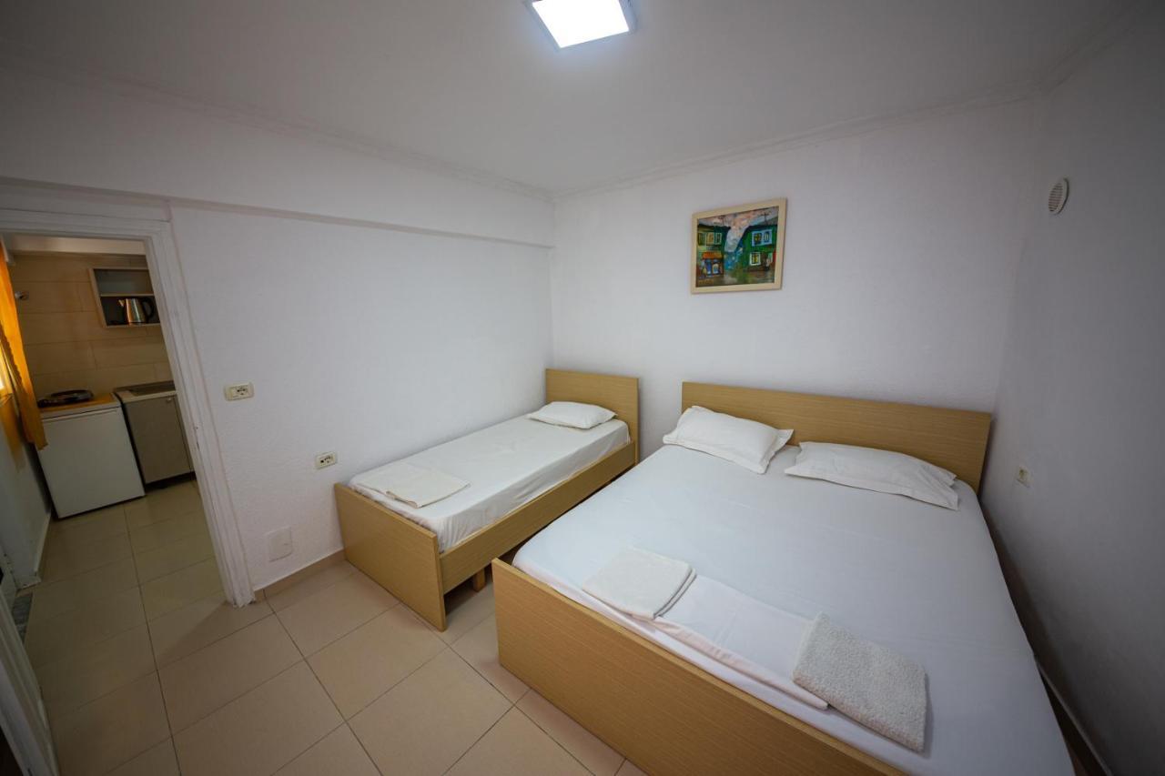 Himara Apartments Esterno foto