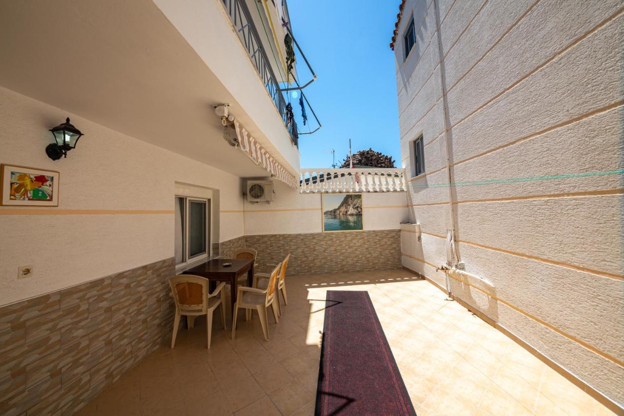Himara Apartments Esterno foto