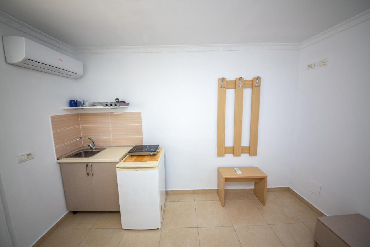 Himara Apartments Esterno foto