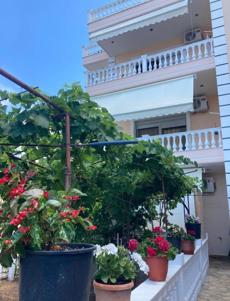 Himara Apartments Esterno foto