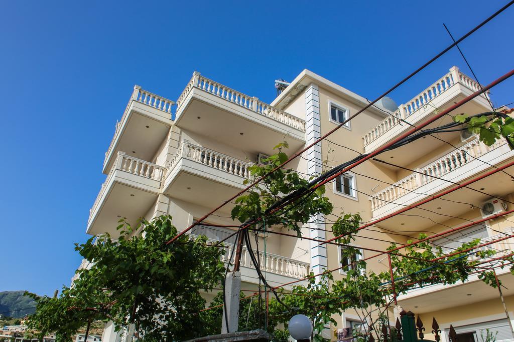 Himara Apartments Esterno foto