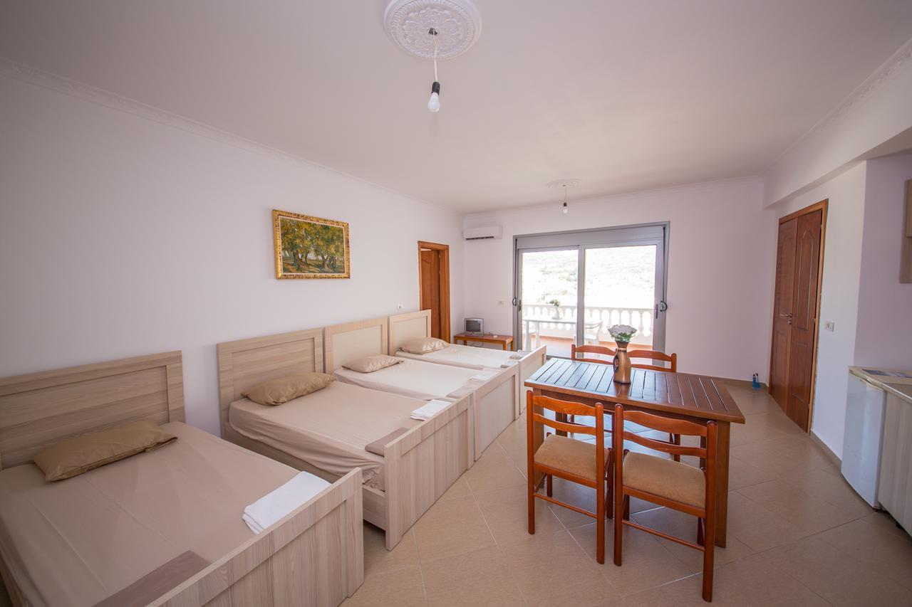 Himara Apartments Esterno foto